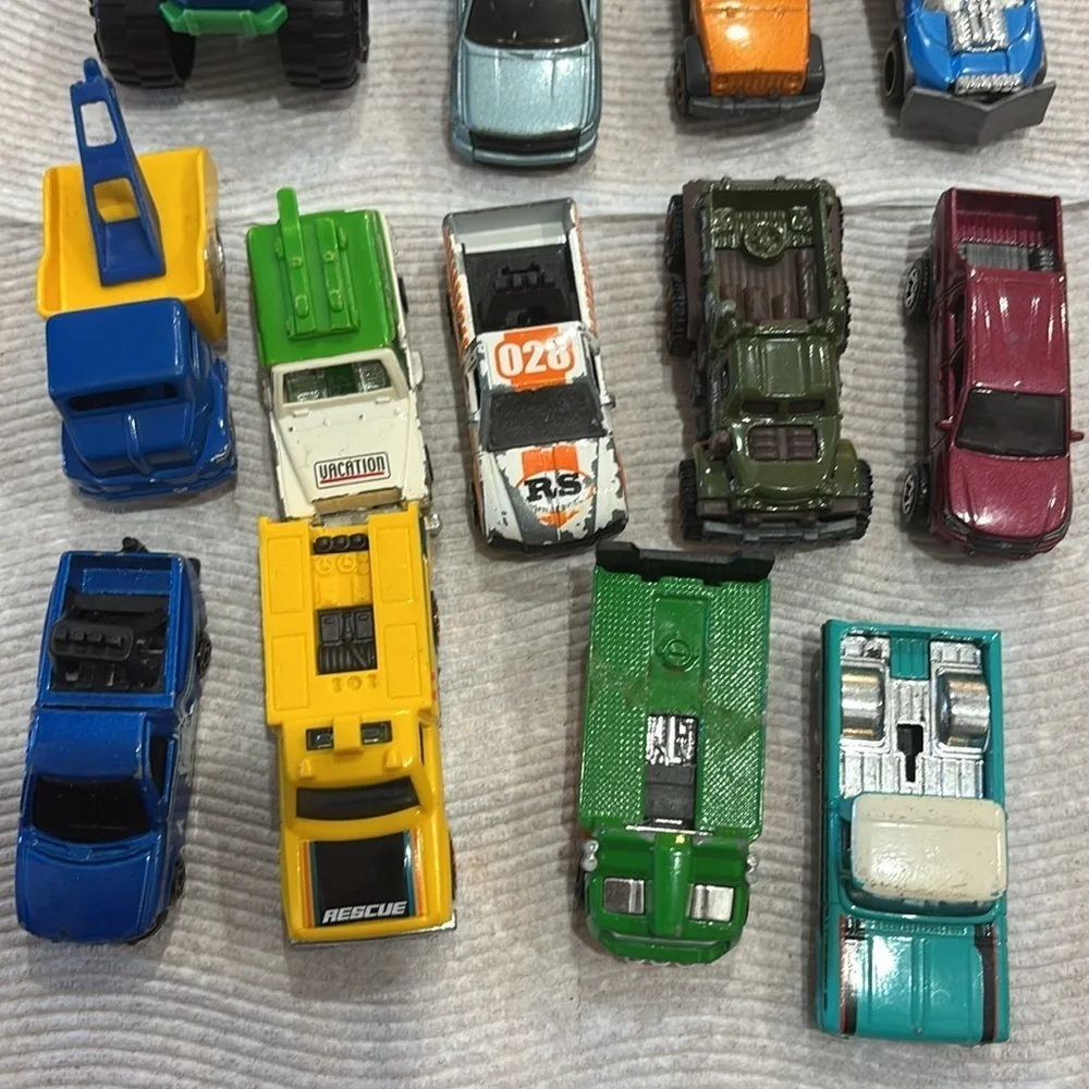 Hot Wheels, Matso, Matchbox trucks Lot Of 16 total
